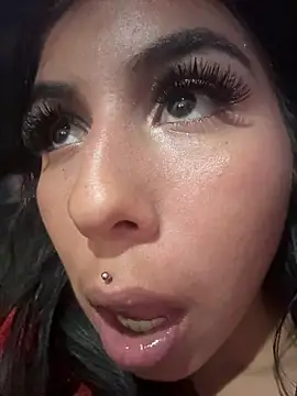 Snapshot of anny__2 chatting on 12/18/25, 02:16 anny 2 online show from 12/18/25, 02:16