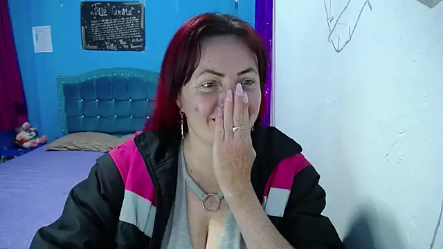 Snapshot of Annelis1 chatting on 01/16/26, 08:02 Annelis1 online show from 01/16/26, 08:02