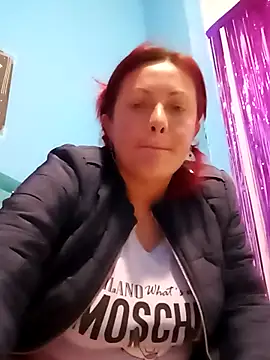 Snapshot of Annelis1 chatting on 01/06/26, 04:27 Annelis1 online show from 01/06/26, 04:27