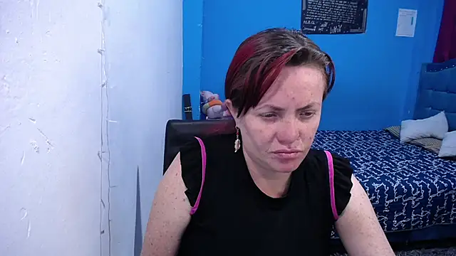 Snapshot of Annelis1 chatting on 03/03/26, 07:21 Annelis1 online show from 03/03/26, 07:21