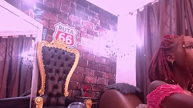 Snapshot of MilaHallu chatting on 07/04/26, 12:32 MilaHallu online show from 07/04/26, 12:32