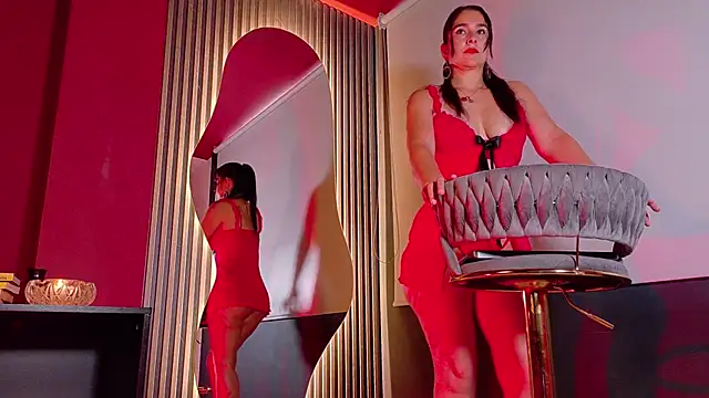 Snapshot of Sunny_River chatting on 12/18/25, 12:20 Sunny River online show from 12/18/25, 12:20