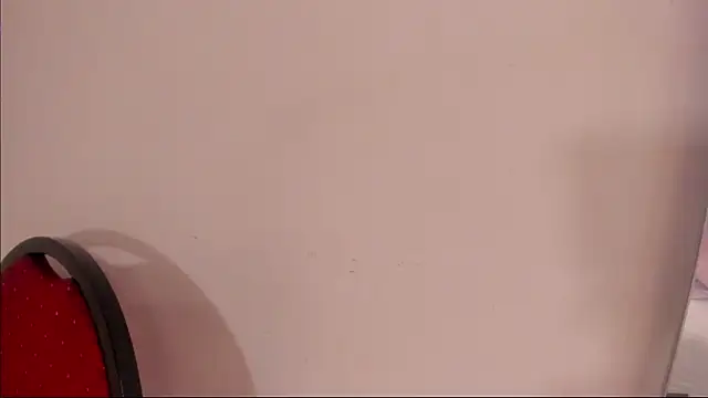 Snapshot of miaa_quinn chatting on 12/17/25, 03:00 miaa quinn online show from 12/17/25, 03:00