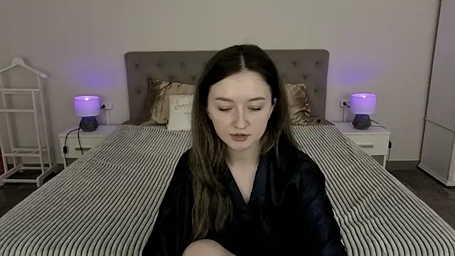 CyrenaLuxe online show from 03/30/26, 07:59