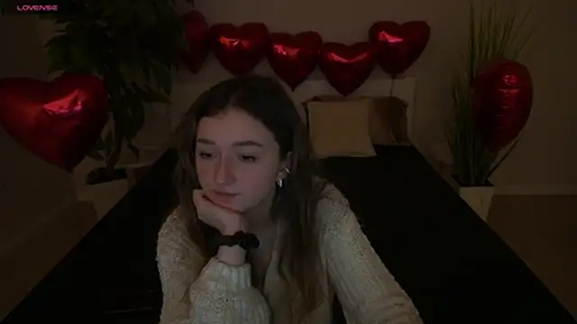 CyrenaLuxe online show from 02/09/26, 05:00