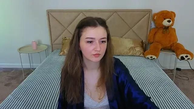 CyrenaLuxe online show from 05/03/26, 11:58