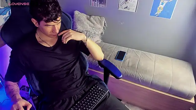 Criss Adams online show from 01/11/26, 01:56