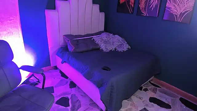 Snapshot of Criss_Adams chatting on 02/24/26, 12:17 Criss Adams online show from 02/24/26, 12:17