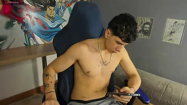 Snapshot of Criss_Adams chatting on 02/25/26, 11:54 Criss Adams online show from 02/25/26, 11:54