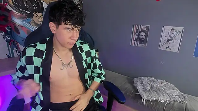 Snapshot of Criss_Adams chatting on 02/05/26, 03:57 Criss Adams online show from 02/05/26, 03:57