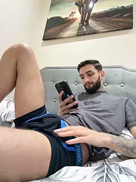 Juliann69Ramiro online show from 02/01/26, 09:40