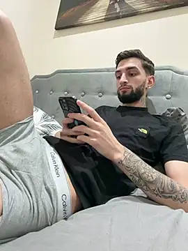 Juliann69Ramiro online show from 02/22/26, 11:50