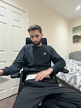 Juliann69Ramiro online show from 02/28/26, 07:35