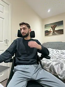 Juliann69Ramiro online show from 01/13/26, 11:03