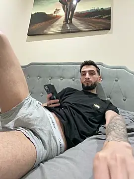 Juliann69Ramiro online show from 02/17/26, 09:34