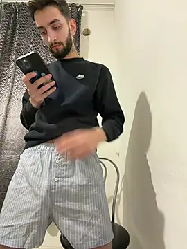 Juliann69Ramiro online show from 01/11/26, 07:21