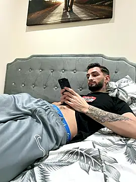 Juliann69Ramiro online show from 01/19/26, 03:21