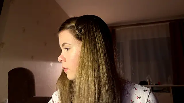 MaevAmy online show from 12/17/25, 02:44