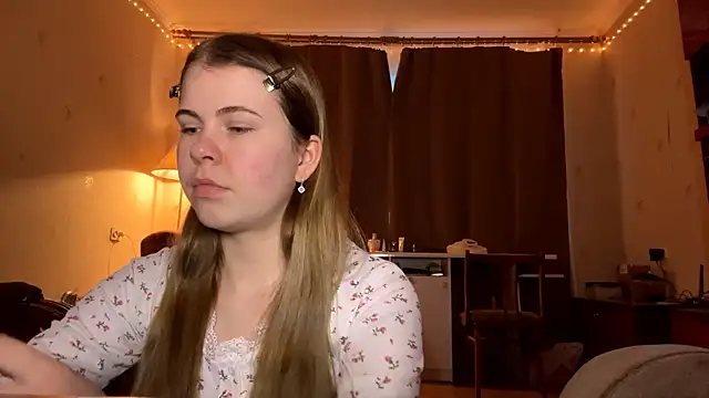 Snapshot of MaevAmy chatting on 01/16/26, 01:37 MaevAmy online show from 01/16/26, 01:37