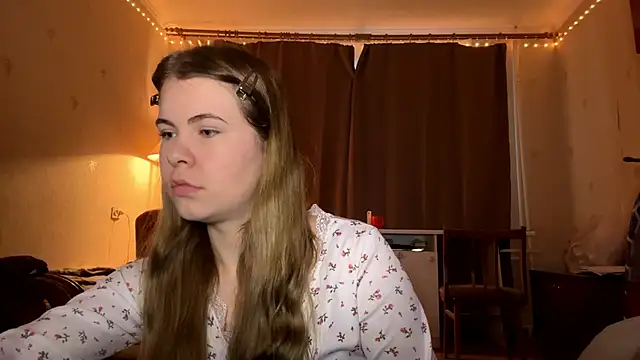 Snapshot of MaevAmy chatting on 02/02/26, 12:37 MaevAmy online show from 02/02/26, 12:37