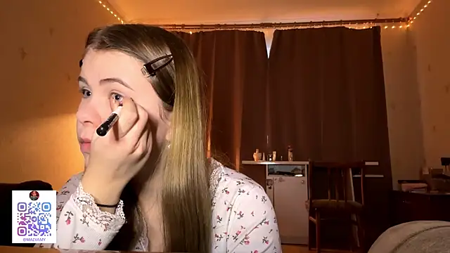 Snapshot of MaevAmy chatting on 01/17/26, 05:44 MaevAmy online show from 01/17/26, 05:44