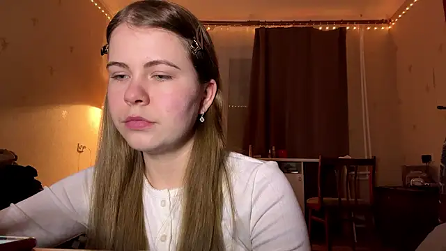 Snapshot of MaevAmy chatting on 02/18/26, 04:14 MaevAmy online show from 02/18/26, 04:14