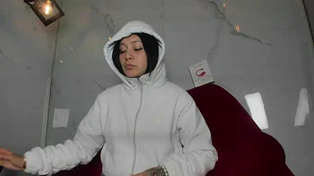 MiaFox 03 online show from 02/16/26, 08:51