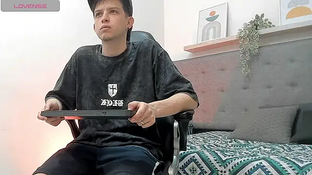 sebastamayo  online show from 01/13/26, 08:46