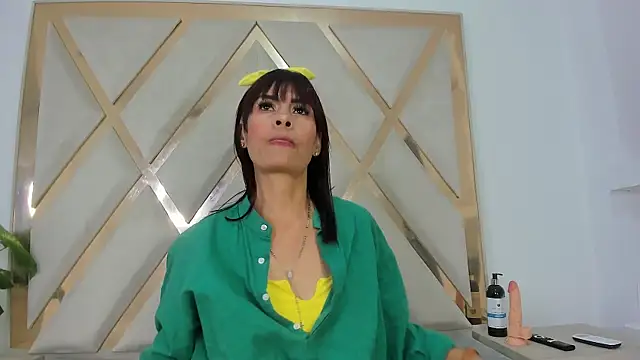 Selenaasm online show from 01/10/26, 09:10