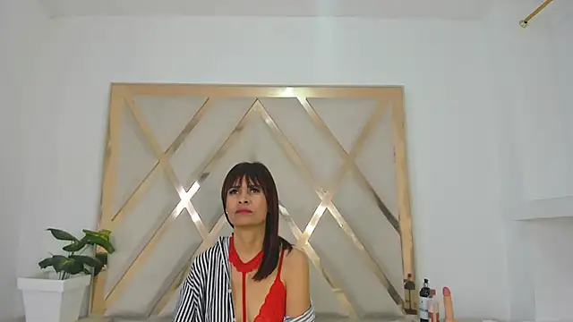 Selenaasm online show from 02/10/26, 08:41