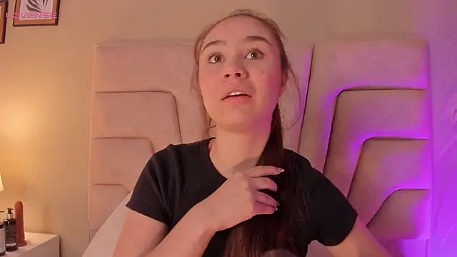 Snapshot of Amelia_Saenz_ chatting on 02/22/26, 11:45 Amelia Saenz online show from 02/22/26, 11:45