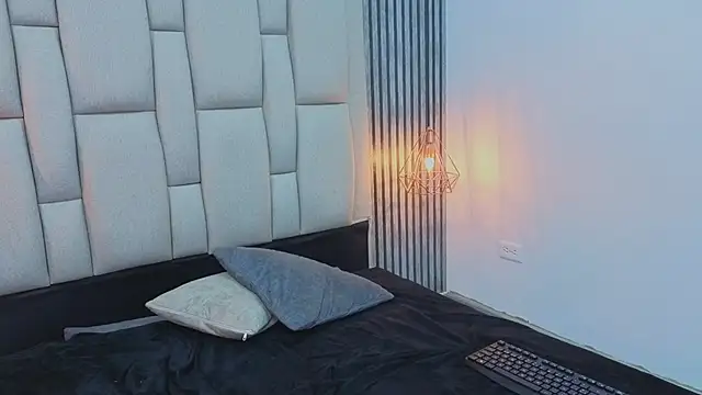 Snapshot of sasha_rousse chatting on 12/13/25, 08:26 sasha rousse online show from 12/13/25, 08:26