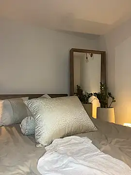 Lena-Williamss online show from 01/13/26, 02:15