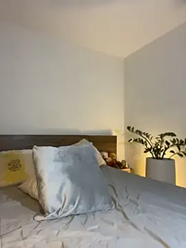 Lena-Williamss online show from 04/22/26, 03:35