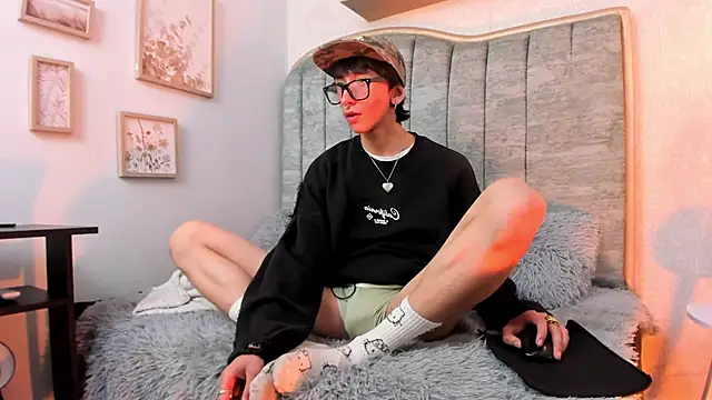 Cody Bloom online show from 04/15/26, 05:13