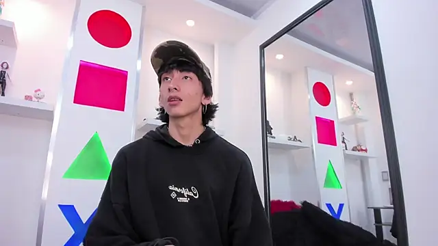 Snapshot of Cody_Bloom chatting on 12/18/25, 04:06 Cody Bloom online show from 12/18/25, 04:06