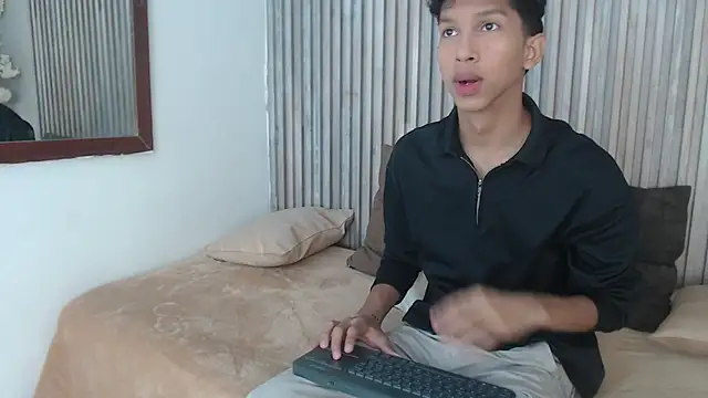 SmoothAlpha  online show from 01/08/26, 02:12