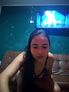 Snapshot of exotica_lui chatting on 12/17/25, 04:01 exotica lui online show from 12/17/25, 04:01