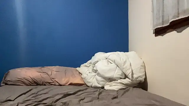 CoquineCharmeuse online show from 12/18/25, 04:00