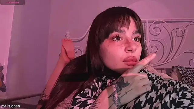 xx lily online show from 12/15/25, 12:49