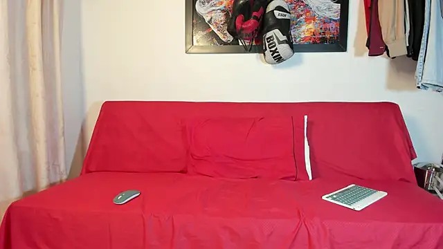 Reynoah online show from 12/16/25, 09:41