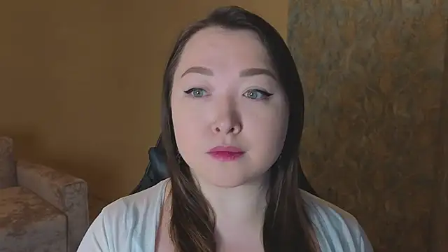 Snapshot of DianaLure chatting on 12/17/25, 01:32 DianaLure online show from 12/17/25, 01:32