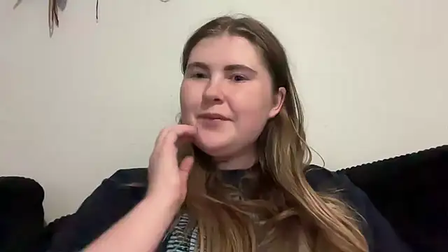 bunnybun06 online show from 12/18/25, 06:18