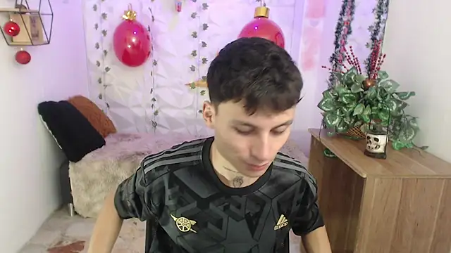 Noah Vera online show from 12/20/25, 03:31