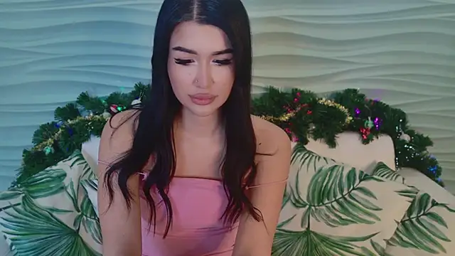 LittleMia- online show from 12/17/25, 10:37