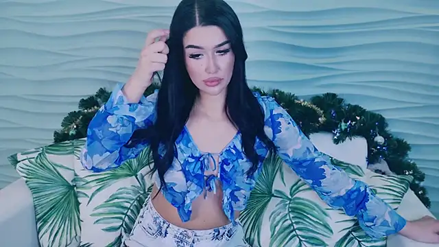 LittleMia- online show from 12/16/25, 11:31