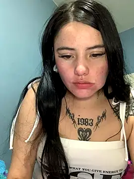 Snapshot of Gabyy_park chatting on 12/18/25, 02:16 Gabyy park online show from 12/18/25, 02:16