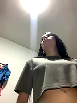 Snapshot of Gabyy_park chatting on 12/17/25, 12:37 Gabyy park online show from 12/17/25, 12:37