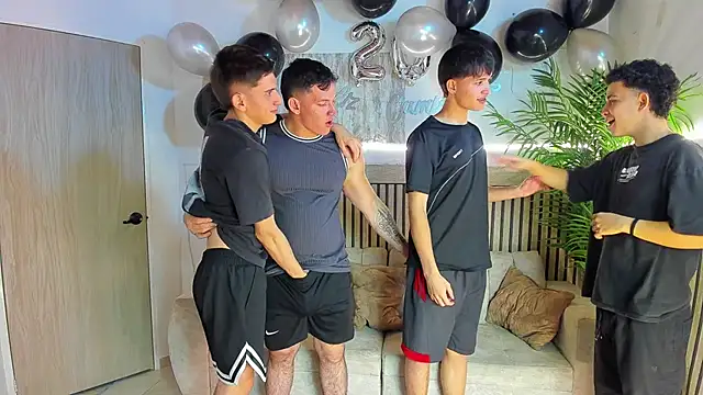 Snapshot of Just4life242 chatting on 12/13/25, 09:32 Just4life242 online show from 12/13/25, 09:32