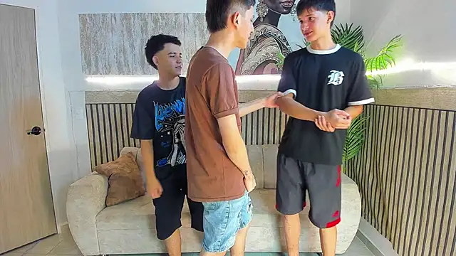 Snapshot of Just4life242 chatting on 12/16/25, 06:17 Just4life242 online show from 12/16/25, 06:17